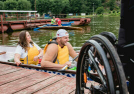Outdoor Activities - People with diabilities in canoe©Adobe stock v/ Outdoor Institute